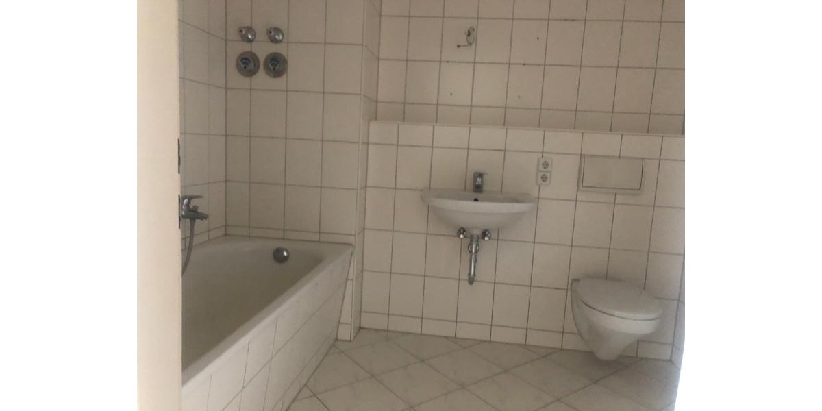Badezimmer mit Wanne