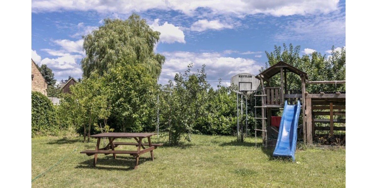 Gartenbereich - Spielplatz
