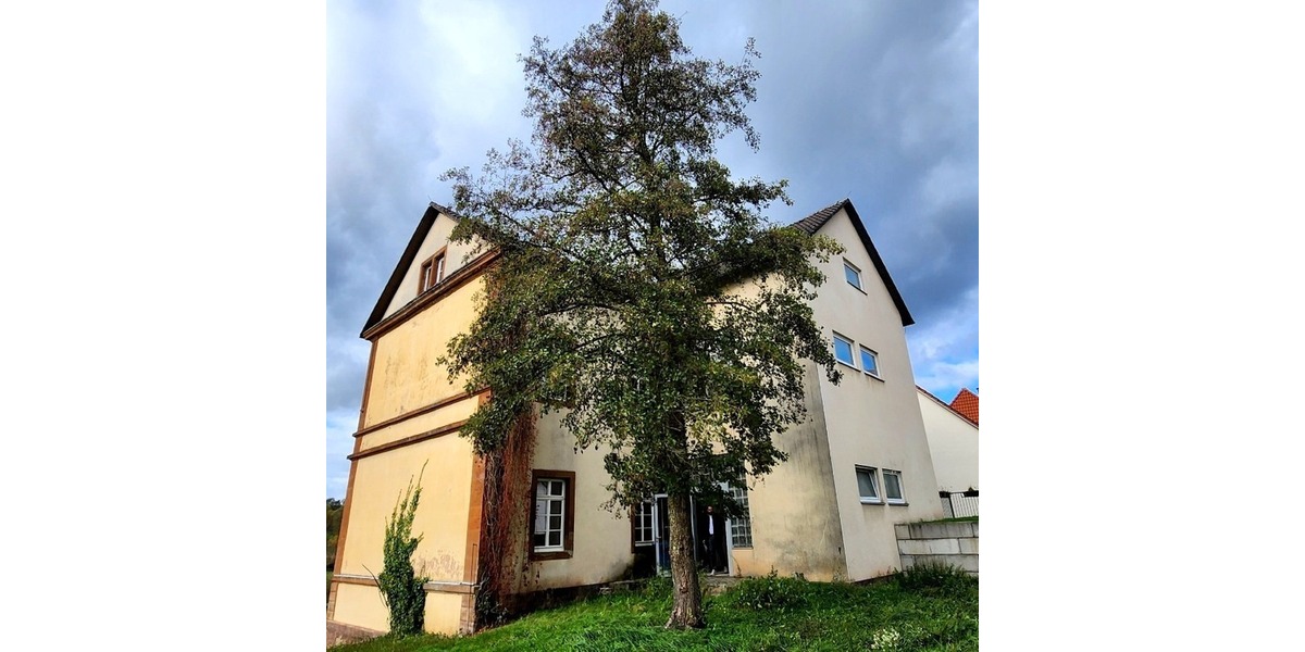 Rückansicht mit Treppenhaus