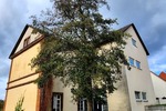 Top-Renditeobjekt: 5 Wohneinheiten im historischen Schulhaus mit großem Entwicklungspotenzial - Mehrfamilienhaus, Wohnhaus Althornbach Bödingerhof | Angebot:24700023