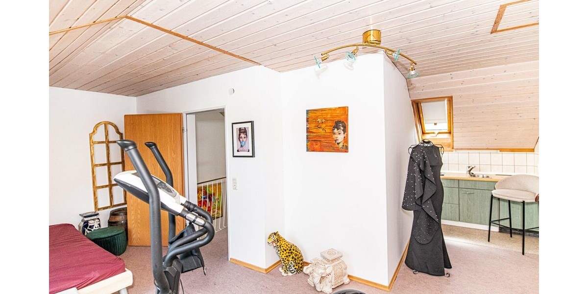 DG_Schlafzimmer_mit_Kochnische(3)