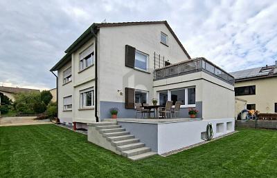 EIN ZUHAUSE MIT MÖGLICHKEITEN - Zweifamilienhaus Sindelfingen | Angebot:27159838
