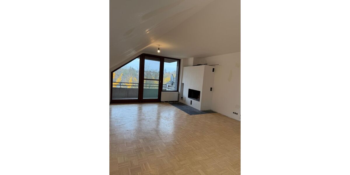 MG- Rheydt - zentrale helle und gemütliche 2-Zimmer Wohnung (60qm) - Dachgeschoßwohnung Mönchengladbach Heyden | Angebot:27433027