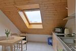 (EF1025_M) Dresden: Ockerwitz, preiswerte möblierte Dachwohnung mit Balkon und Grundreinigung, WLAN - Etagenwohnung Dresden Ockerwitz | Angebot:27157364