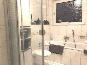 Wanne +Dusche+Fenster