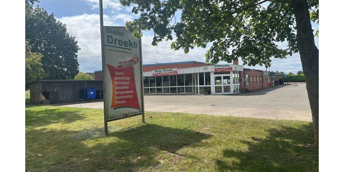 Werbeschild direkt an der Haupstraße