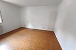 Ortsrandlage -3 Zi. Wohnung im EG mit Garage, Keller und Garten (auf Wunsch) - Etagenwohnung Adelsdorf OT | Angebot:27370413