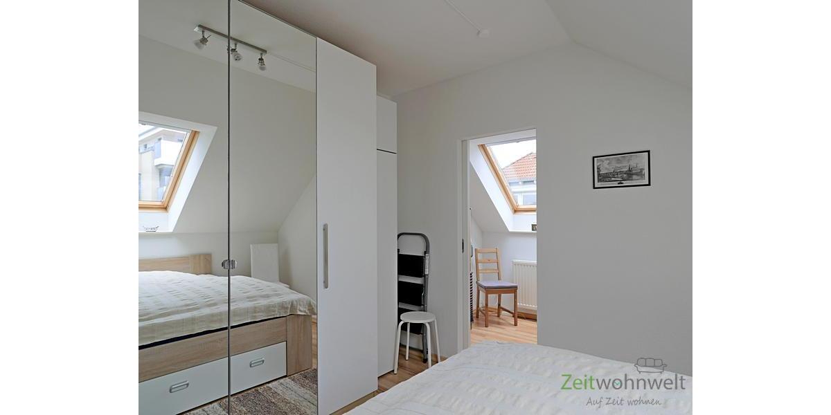 Kleiderschrank im Schlafzimmer