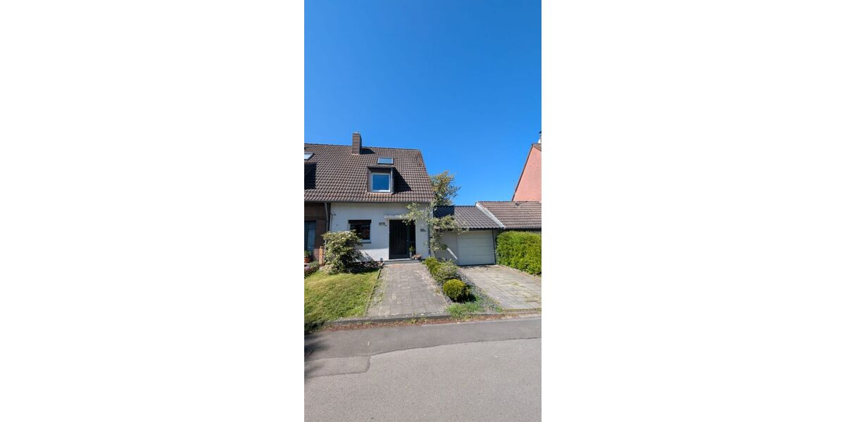 Provisionsfrei* RESERVIERT Ein Zuhause zum Wohlfühlen - gepflegtes Reihenendhaus in ruhiger Lage - Reihenhaus Essen Stadtbezirk IV | Angebot:26927285
