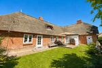 Föhr genießen statt sanieren – kernsaniertes Kapitänshaus mit historischem Charme - Einfamilienhaus Oldsum | Angebot:26944028