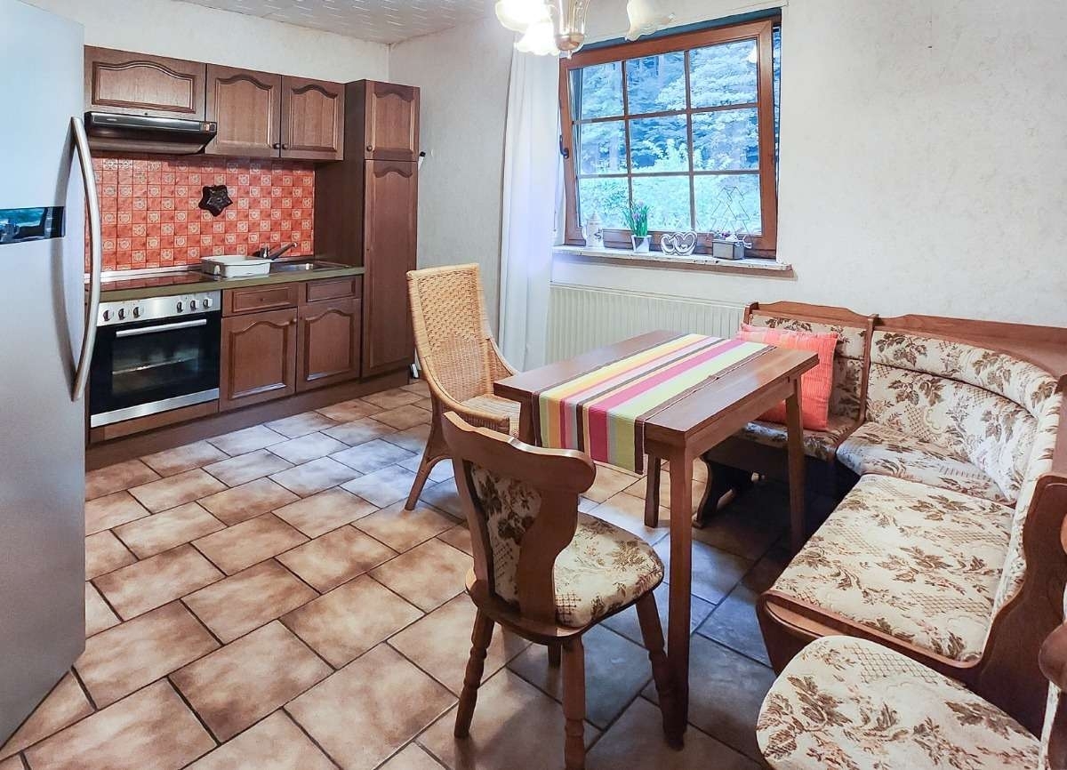 Freistehendes Einfamilienhaus in Obernheim-Kirchenarnbach – Ihr neues Zuhause mit Garten wartet - Einfamilienhaus Obernheim-Kirchenarnbach Kirchenarnbach | Angebot:27159283
