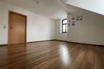 Zur ANLAGE - neu vermietete schöne Maisonette-Wohnung mit Balkon, Garage und Stellplatz! - Dachgeschoßwohnung Bärenstein Niederschlag | Angebot:26003491