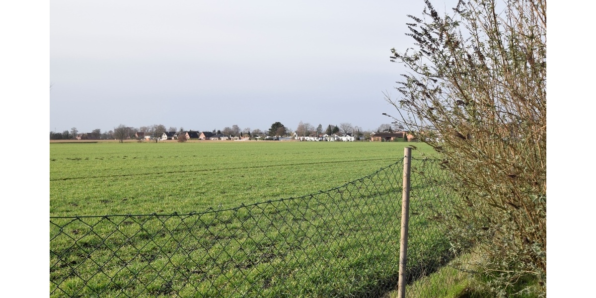 unverbauter Ausblick, die Umgebung lädt zu ausgiebigen Spaziergängen ein