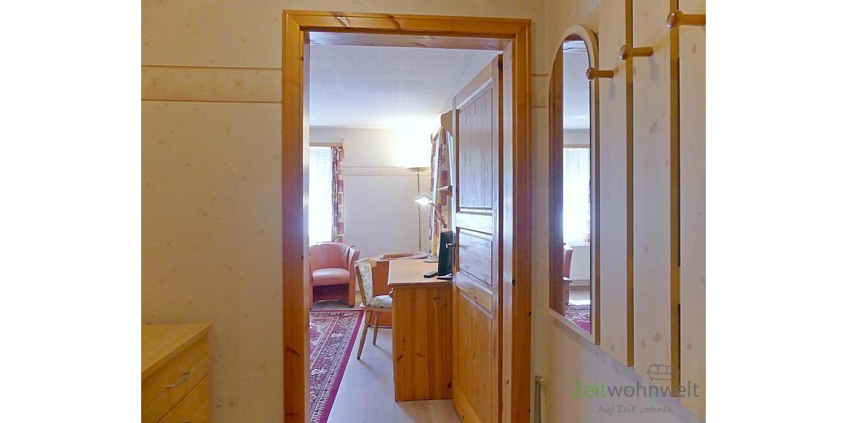 Flur mit Garderobe