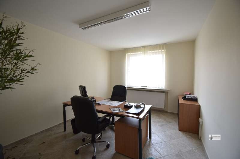 Büro 2 im EG