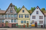 Saniertes Reihenmittelhaus am Rhein. Perfekt als Ferienimmobilie geeignet - Einfamilienhaus Niederheimbach | Angebot:27230165