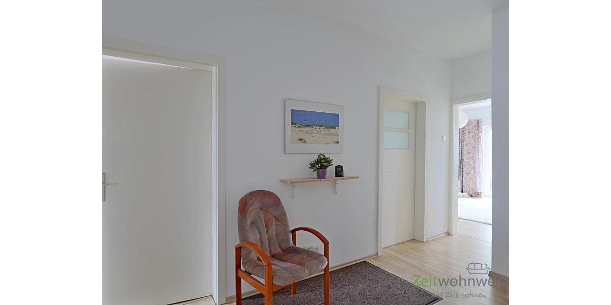 großer Wohnungsflur