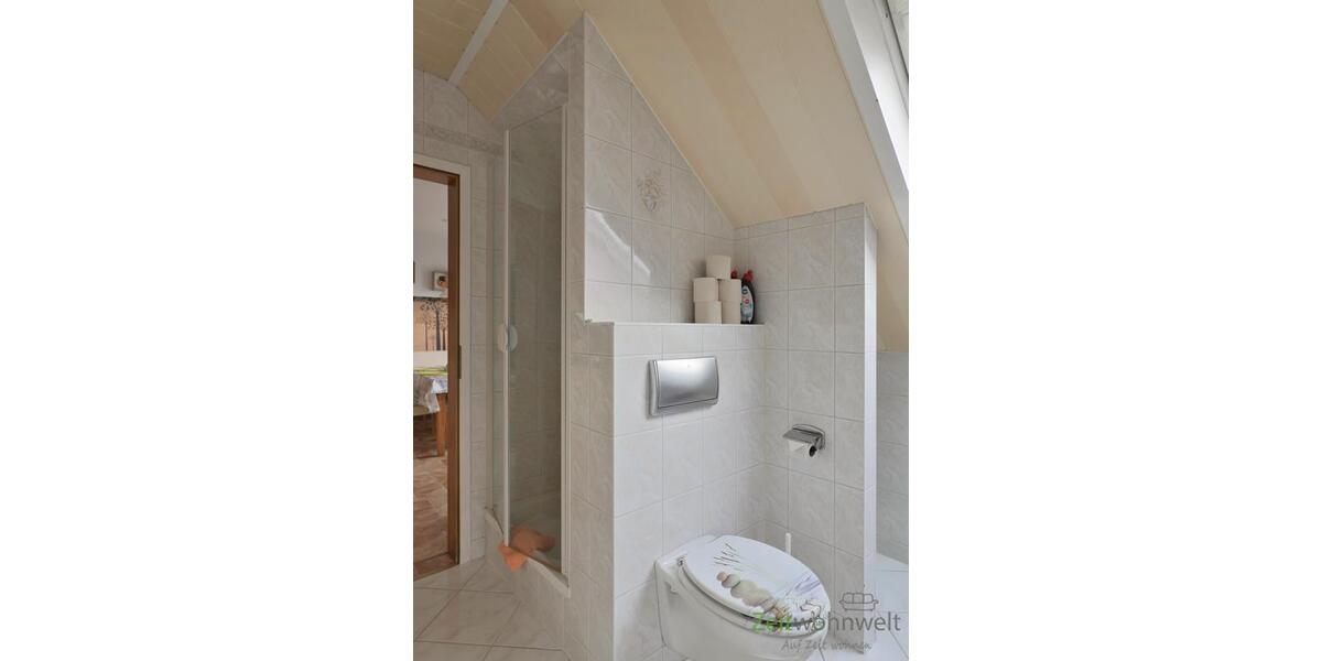Dusche in der Wand