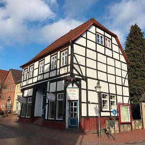 AUSBAUEN. WOHNEN. KASSIEREN. - Wohn- & Geschäftshaus Bad Münder am Deister | Angebot:27082323