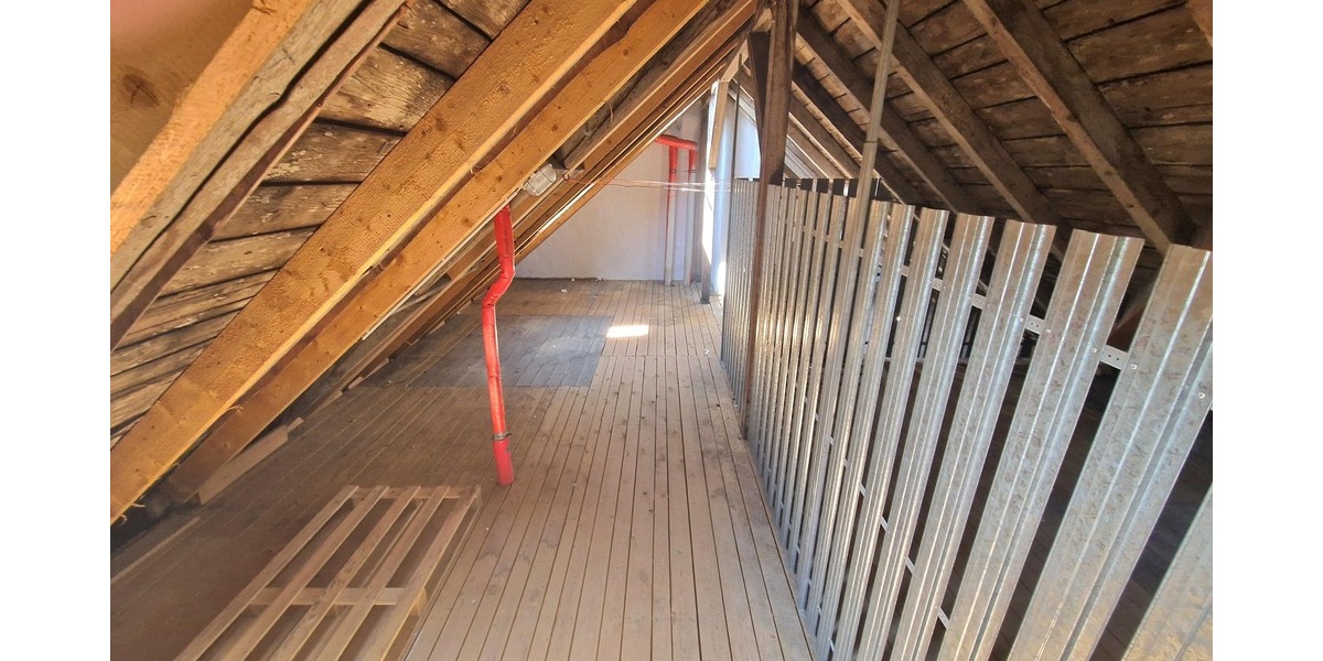 große Dachkammer