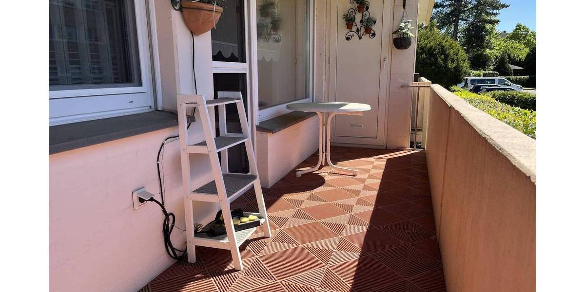 Balkon mit Abstellkammern