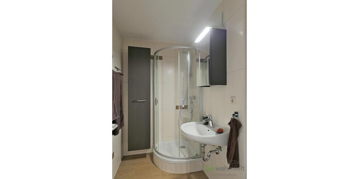 Dusche im Bad