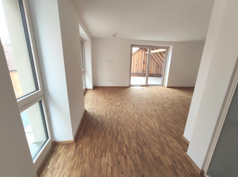 OG: Wohnen mit Zugang zur Terrasse Bild 1