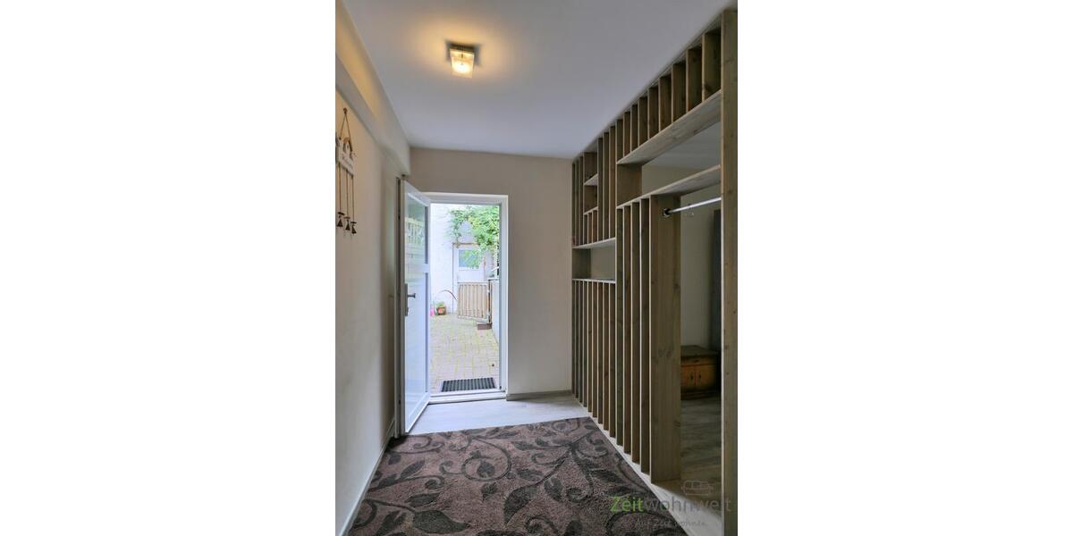 Eingangsbereich mit Garderobe