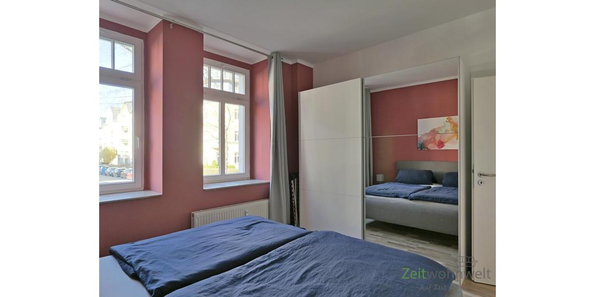 verspiegelter Kleiderschrank