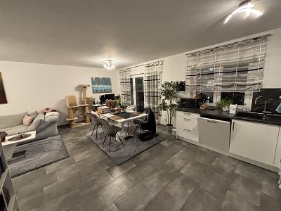 MODERN, ZENTRAL, NEUWERTIG, KÜCHE UND PARKPLATZ - Etagenwohnung Merzig | Angebot:27313971