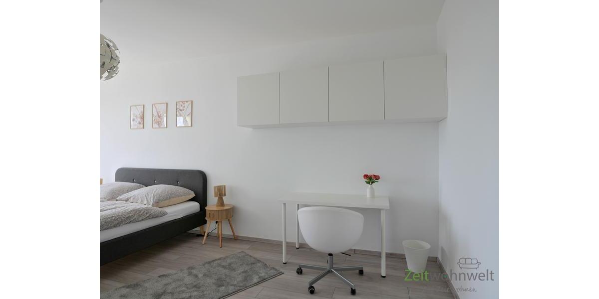 kleiner Arbeitsplatz im hinteren Schlafzimmer