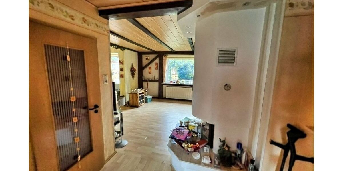 Wohnzimmer - andere Perspektive, mit Kamin