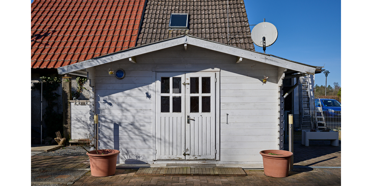 Das Gartenhaus hinter dem Haus zum Nachbarn