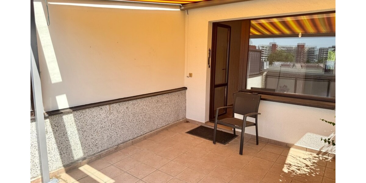 Sonnenterrasse mit Markise