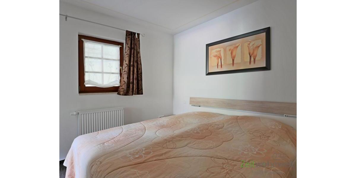 Doppelbett im Schlafzimmer