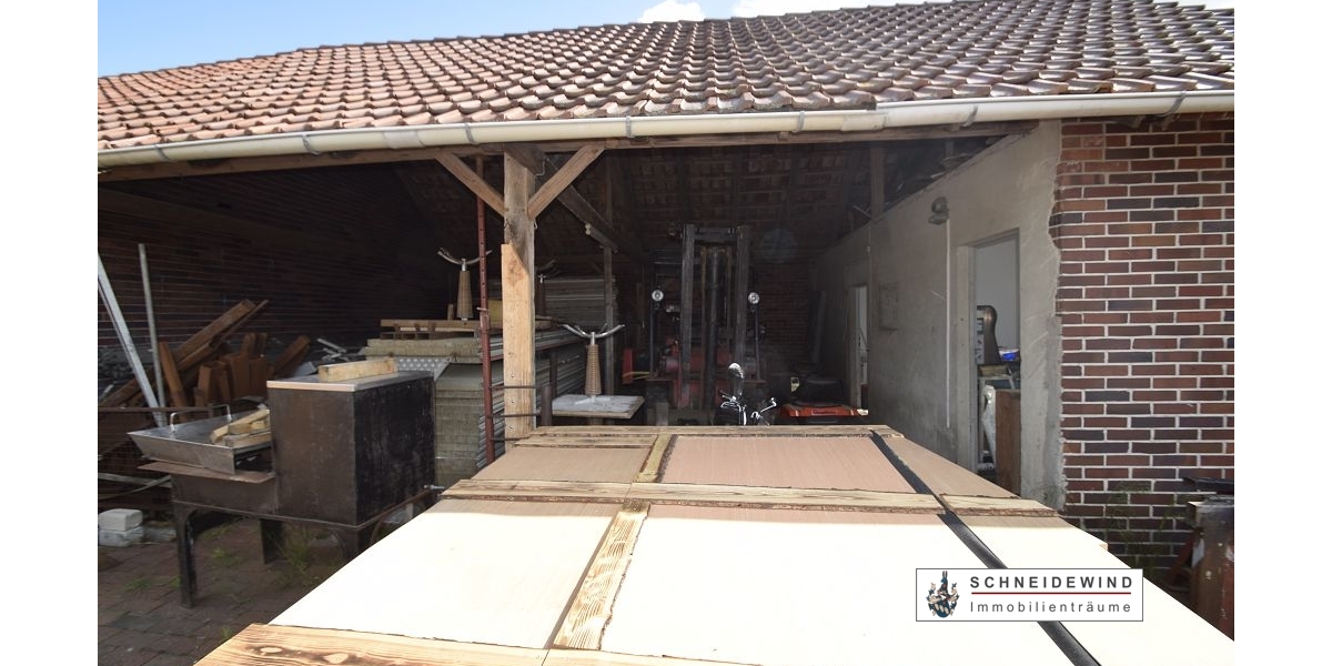 Carport + Toilette in der Garagenhalle