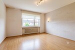Modernisierungsbedürftige Doppelhaushälfte mit zwei Wohneinheiten und großem Grundstück in Dreieich-Sprendlingen! - Doppelhaushälfte Dreieich | Angebot:27053365