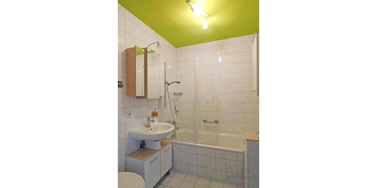 Bad mit Wanne