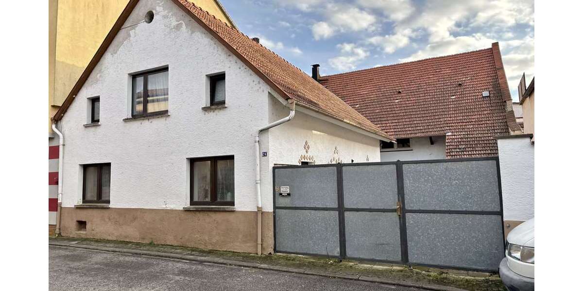 Einfamilienhaus Ingelheim am Rhein - 10 Zimmer, 250 m&sup2;, 600.000&euro; | Angebot:24626785