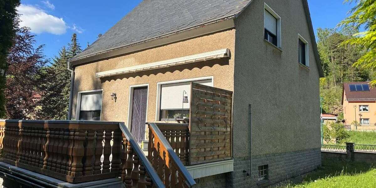 Saniertes Einfamilienhaus mit zwei Garagen in guter Wohnlage - Einfamilienhaus Unterwellenborn | Angebot:26777918