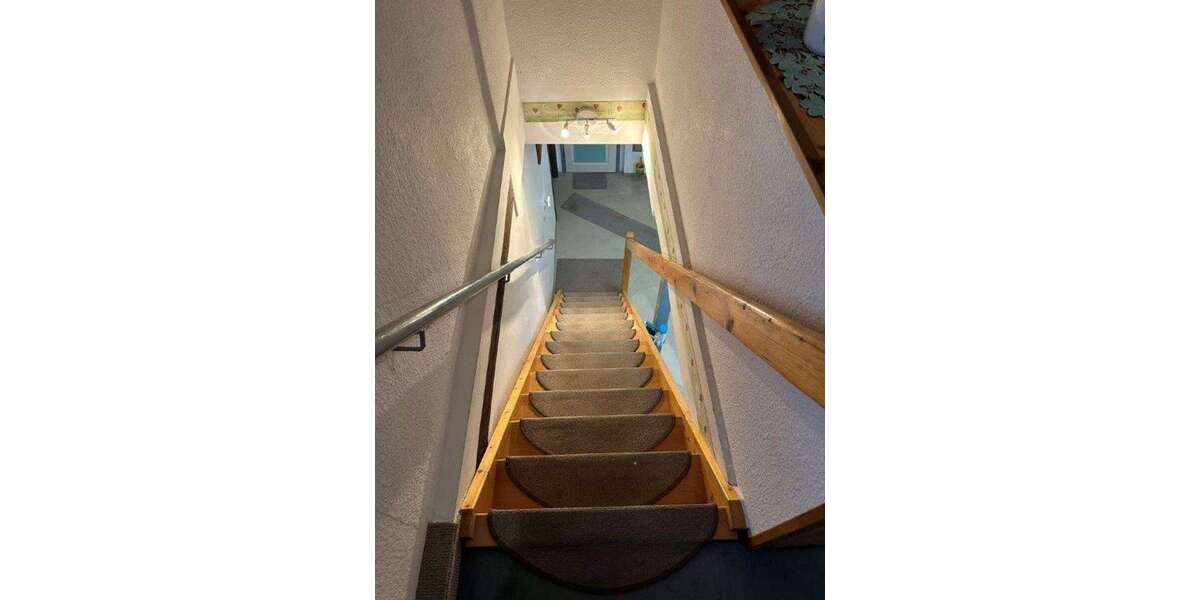 Treppe zum OG (1)