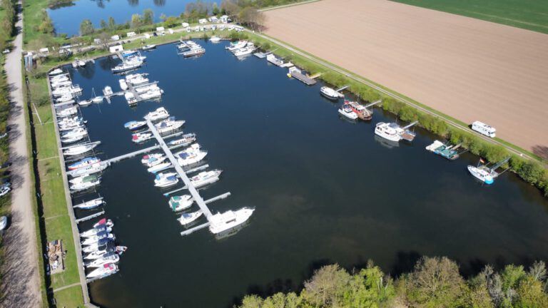 Wohntraum: Exklusives Hausboot, für den hohen Anspruch, m. viel Comfort u. Ausstattung . Bj. 2023 - Ferienhaus Balge | Angebot:26799734