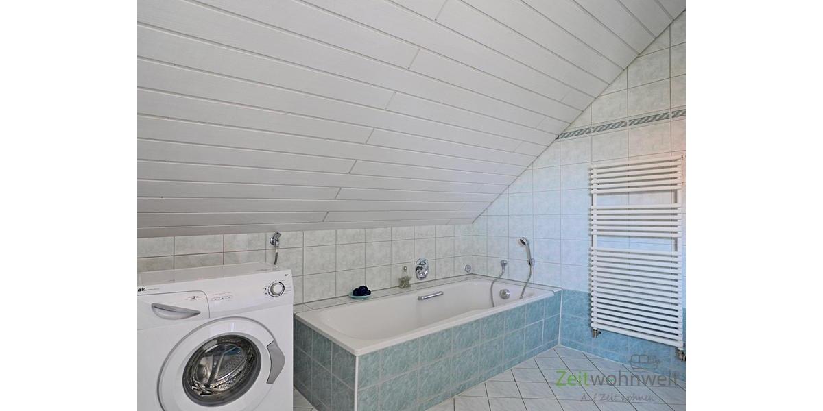 Waschmaschine und Badewanne