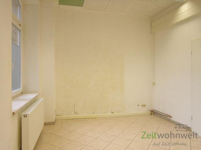 Hinterzimmer mit Fenster