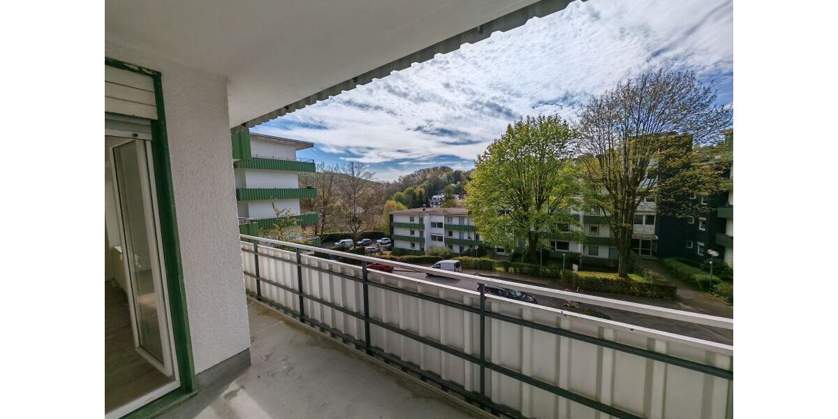 Provisionsfrei* Lichtdurchflutete 3-Zimmer-Wohnung mit zwei Balkonen - Etagenwohnung Gummersbach Hesselbach | Angebot:27260040