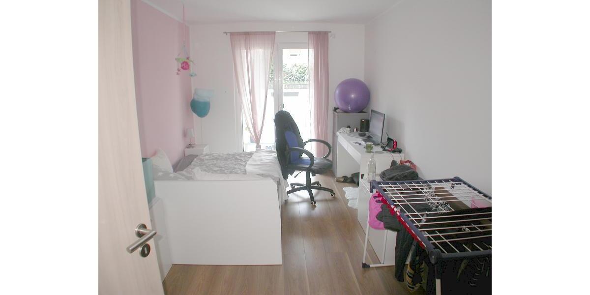 Kind 2 / Arbeitszimmer Bild 1