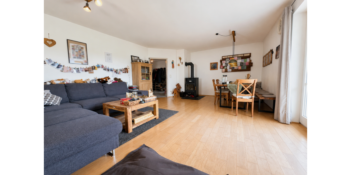 Wohnzimmer mit Holzofen