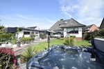 Modernes Einfamilienhaus mit Wellnessgarten, Pool, Whirlpool & PV-Anlage in bester Wohnlage von Syke - Einfamilienhaus Syke Syke | Angebot:26974881