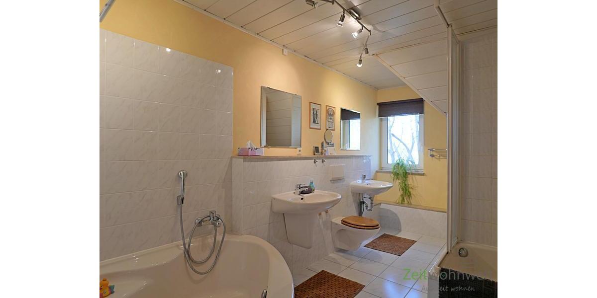 Dusche, Wanne, WC