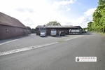 3 Wohnungen je 60 m² + mehrere Hallen Carport + Freifläche 1000m² + Parkflächen Garagen Carports - Gewerbeobjekt Barenburg | Angebot:18624765